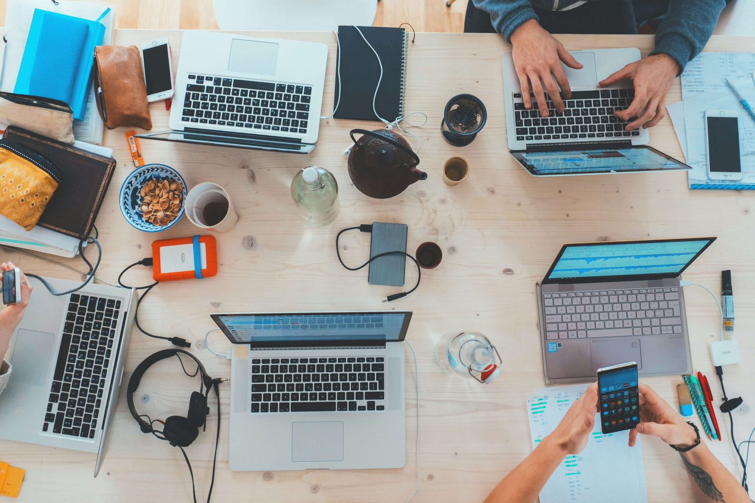 Social Media Marketing for Service Businesses: Turning Followers Into Leads in Chicago